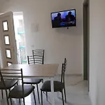 Familienfreundliche Wohnung, Nur 250M Vom Meer