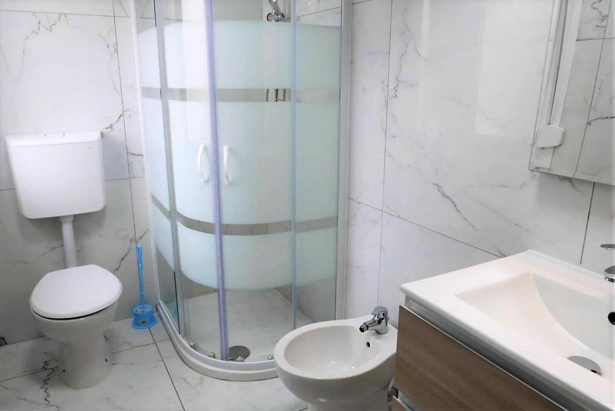 Apartment Familienfreundliche Wohnung, Nur 250m Vom *